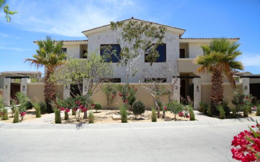 PALMILLA DUNES GROUND FLOOR UNIT WITH BEAUTIFUL HUGE TERRACE